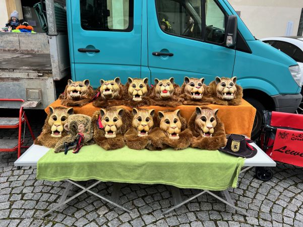 Narrenmesse &amp; Maskenabstauben der Lewenbercher